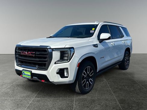 Used 2023 GMC Yukon AT4 w/ Technology Package AWD/4WD image 3