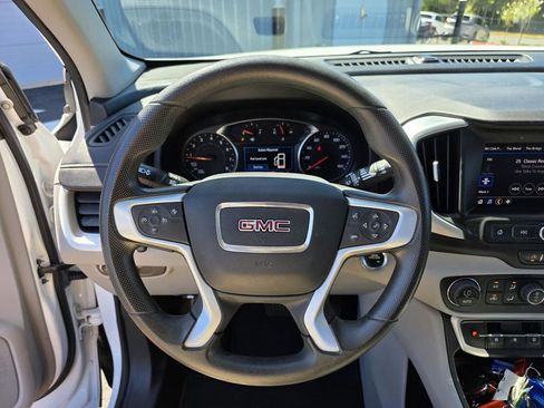 Used 2023 GMC Terrain SLE w/ Driver Convenience Package FWD image 15