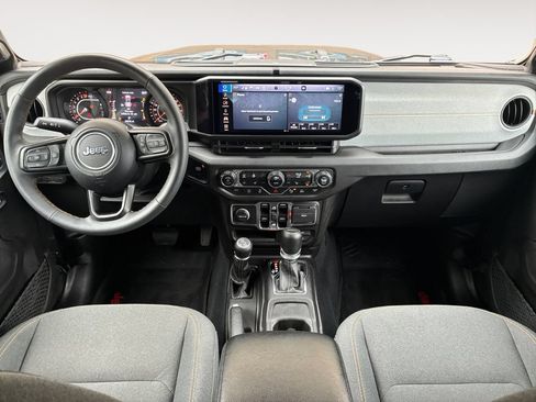 Used 2024 Jeep Gladiator Sport AWD/4WD image 10