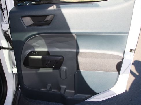 Certified 2024 Ford Maverick XL FWD image 26