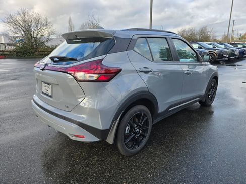 Used 2023 Nissan Kicks SR w/ SR Premium Package image 7