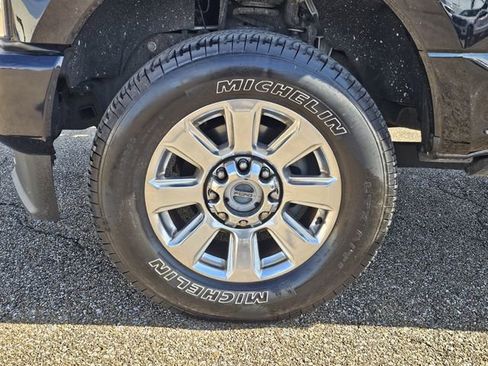 Used 2020 Ford F250 Platinum w/ FX4 Off-Road Package image 30