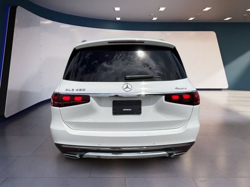 Used 2024 Mercedes-Benz GLS 450 4MATIC image 4