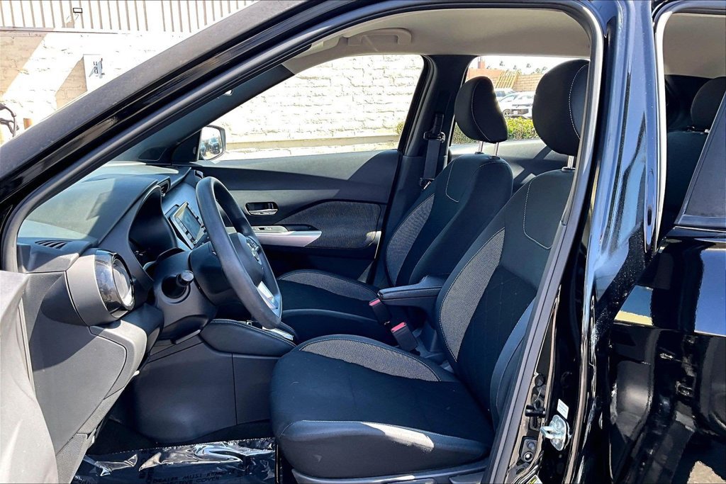 Used 2020 Nissan Kicks SV FWD image 15