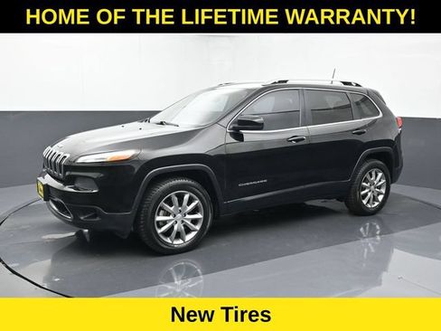 Used 2018 Jeep Cherokee Limited AWD/4WD image 2