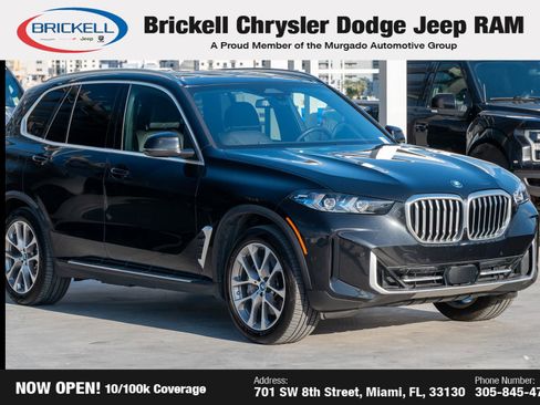 Used 2024 BMW X5 xDrive50e image 3