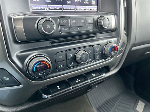 Used 2018 Chevrolet Silverado 1500 LT w/ LPO, Street Package image 11