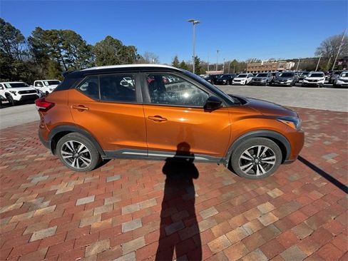 Used 2020 Nissan Kicks SR w/ SR Premium Package image 25
