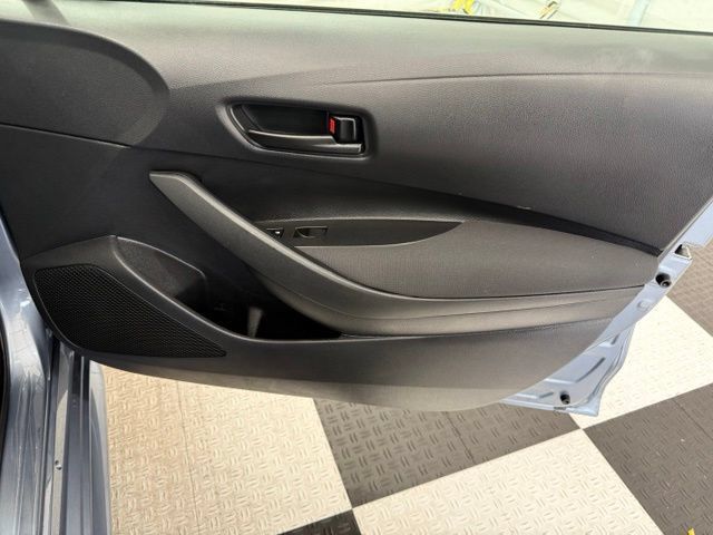 Used 2025 Toyota Corolla LE FWD image 21