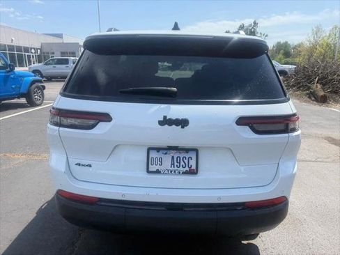Certified 2024 Jeep Grand Cherokee L Altitude AWD/4WD image 4