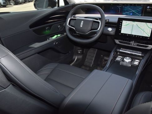 New 2026 Lincoln Nautilus Premier w/ Equipment Group 102A image 22