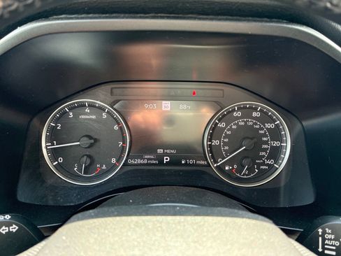 Used 2023 Mitsubishi Outlander SE FWD image 12