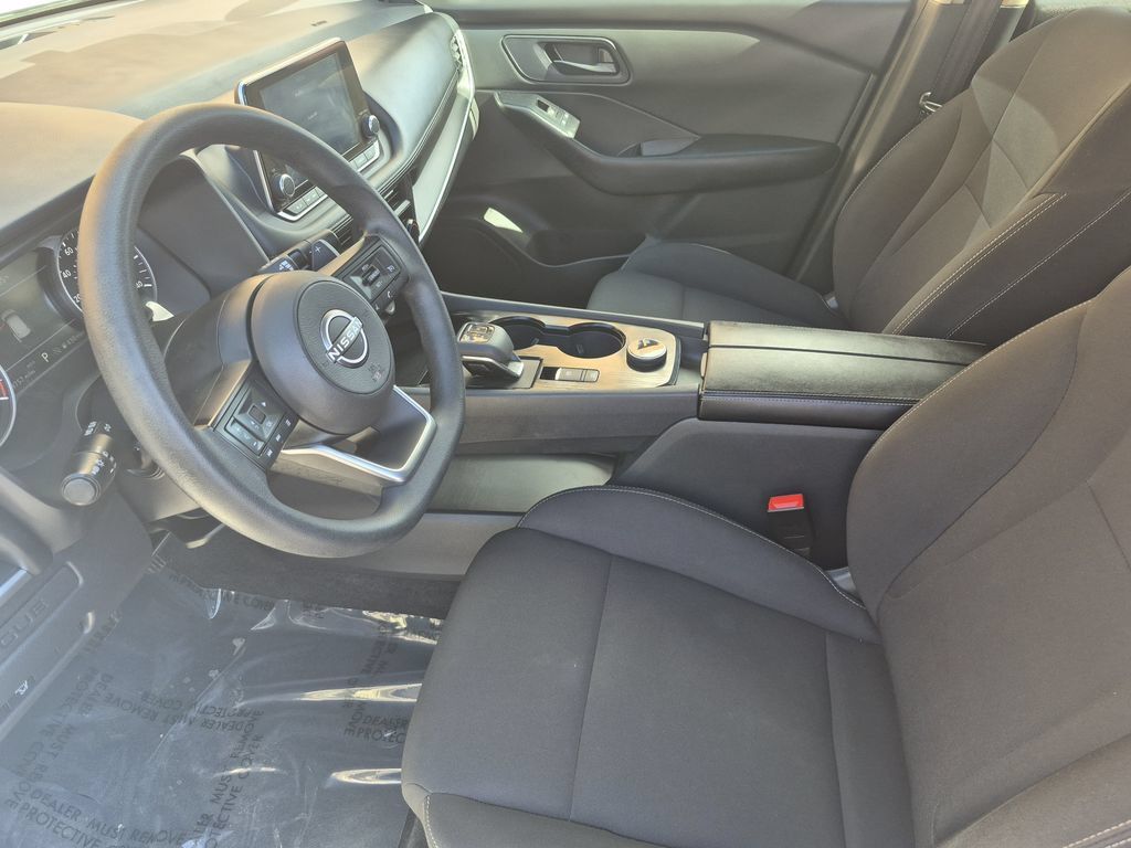 Used 2024 Nissan Rogue S AWD/4WD image 11