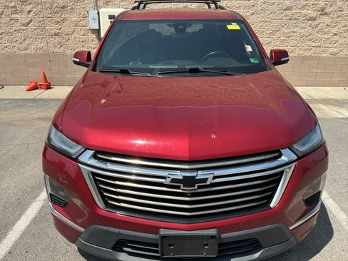 Used 2022 Chevrolet Traverse High Country w/ LPO, 'HIT The Road' Package AWD/4WD image 39