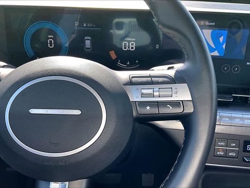 Certified 2025 Hyundai Kona SEL AWD/4WD image 25