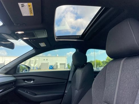 Used 2025 Honda Accord Sport image 29