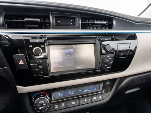 Used 2016 Toyota Corolla LE image 27