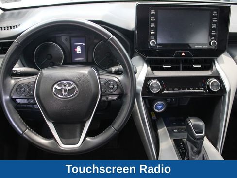 Used 2021 Toyota Venza LE image 7