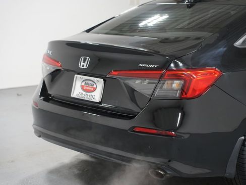 Used 2023 Honda Civic Sport image 9