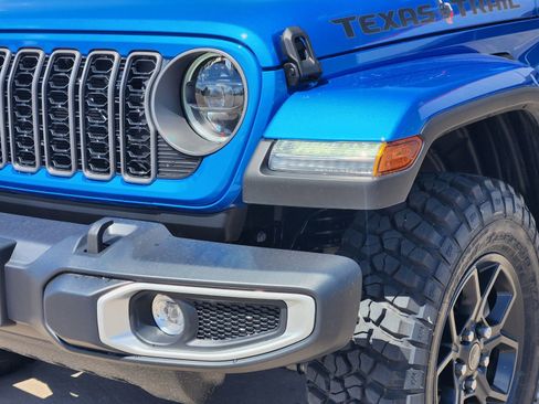 New 2026 Jeep Gladiator Sport image 9