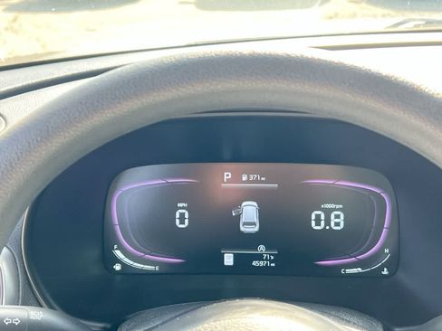 Used 2023 Kia Soul LX w/ Option Group 015 FWD image 15