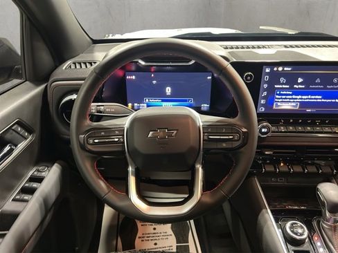 Used 2025 Chevrolet Colorado Z71 w/ Technology Package image 13