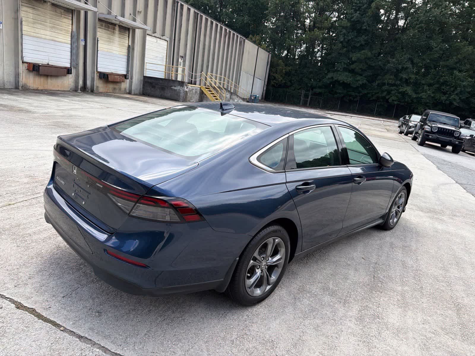 Used 2023 Honda Accord EX image 11