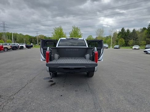 Used 2026 Toyota Tundra SR5 AWD/4WD image 14