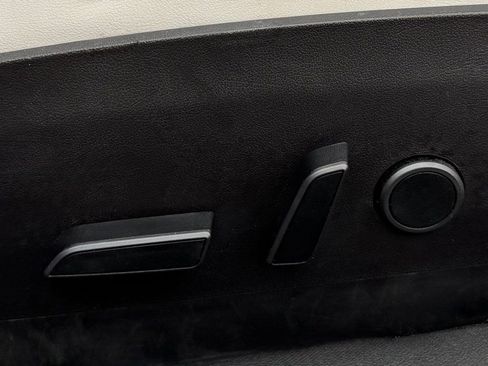 Used 2023 Tesla Model 3 Standard Range image 7