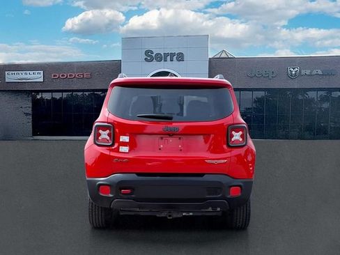 Used 2016 Jeep Renegade Trailhawk AWD/4WD image 5