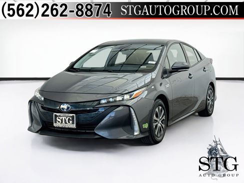 Used 2021 Toyota Prius Prime XLE FWD image 1