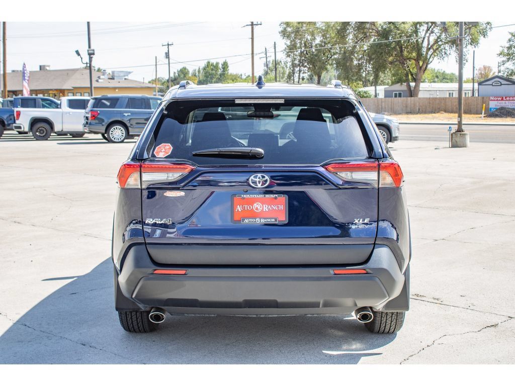 Used 2025 Toyota RAV4 XLE w/ Convenience Package AWD/4WD image 7
