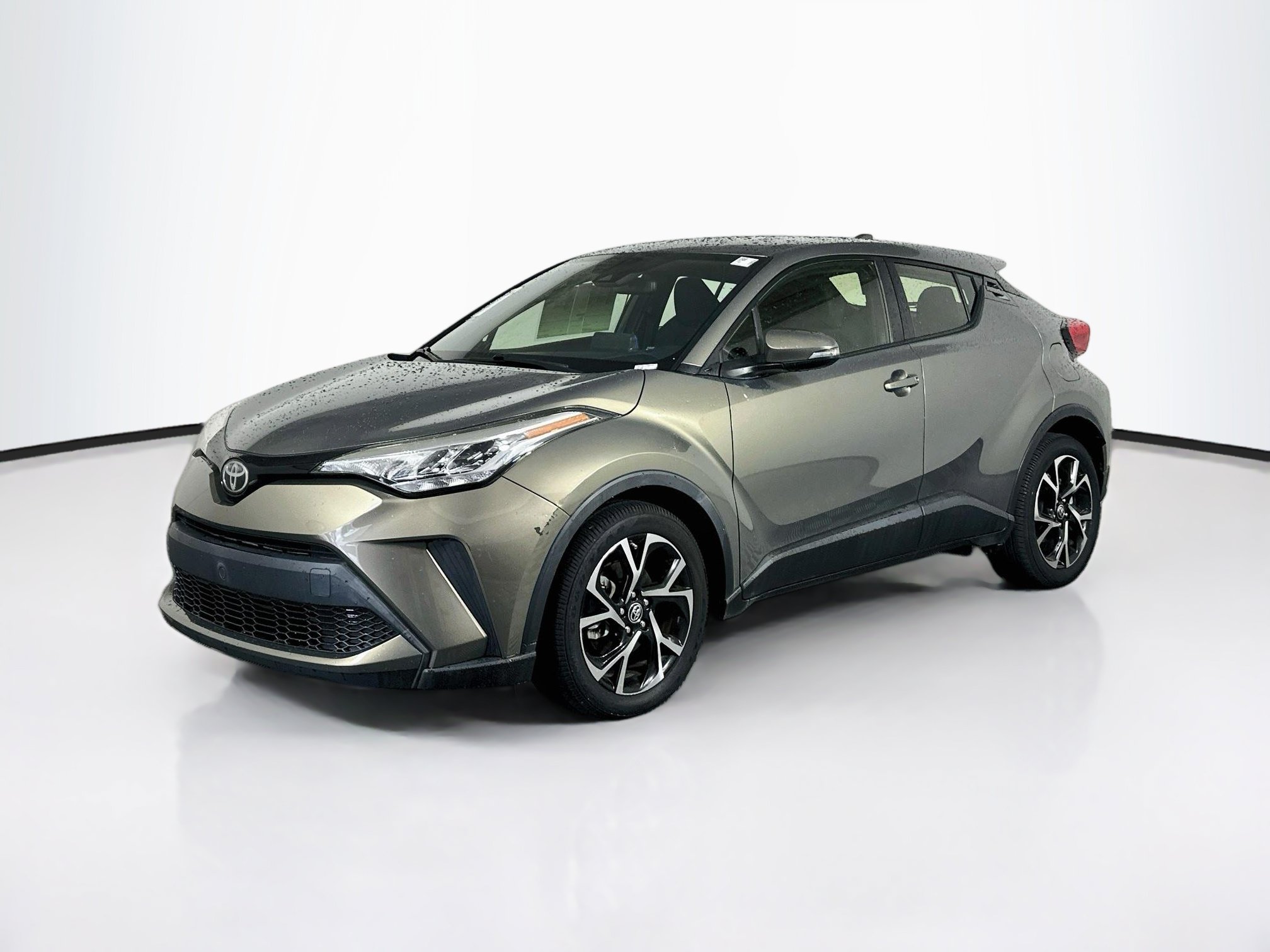 Used 2021 Toyota C-HR XLE FWD image 7