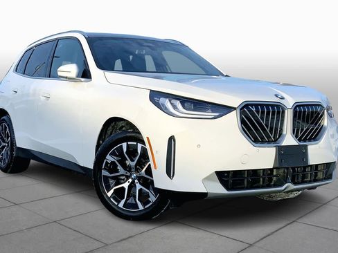 Certified 2025 BMW X3 xDrive30i w/ Convenience Package image 2