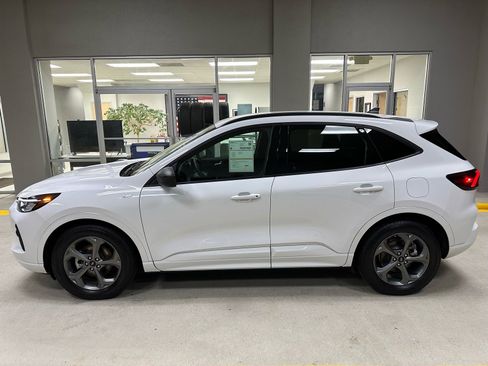 Certified 2023 Ford Escape ST-Line w/ Tech Pack #1 image 4