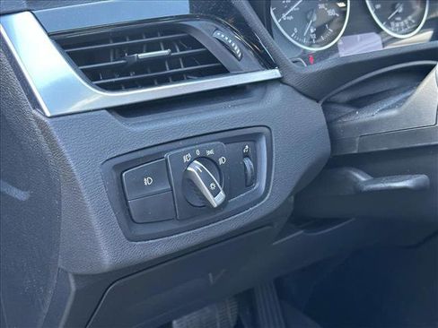 Used 2018 BMW X1 xDrive28i image 17