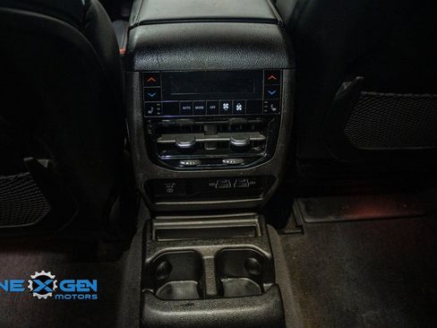 Used 2021 Jeep Grand Cherokee L Overland w/ Luxury Tech Group IV image 32