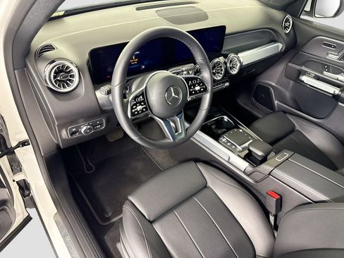 Certified 2023 Mercedes-Benz EQB 300 4MATIC image 10