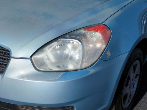 Used 2011 Hyundai Accent GLS w/ Premium Pkg 4 image 10