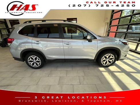Used 2023 Subaru Forester Premium AWD/4WD image 7