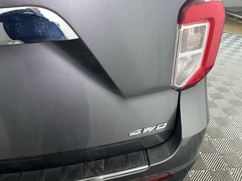 Used 2021 Ford Explorer Limited w/ Equipment Group 301A image 12