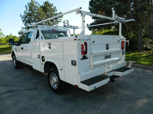 Used 2019 Ford F350 XL w/ Power Equipment Group AWD/4WD image 6
