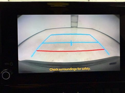 Used 2023 Toyota Corolla SE image 19