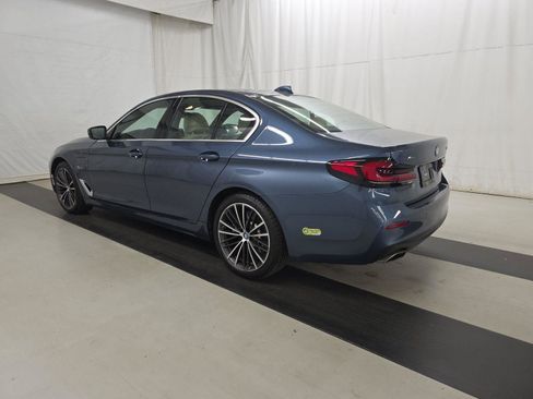 Used 2023 BMW 530e xDrive w/ Convenience Package AWD/4WD image 4