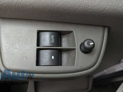 Used 2021 Chevrolet Express 2500 w/ Driver Convenience Package RWD image 21