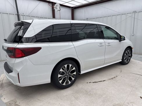 New 2026 Honda Odyssey Elite image 11
