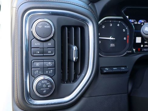 Used 2022 GMC Sierra 2500 AT4 w/ AT4 Premium Plus Package image 12