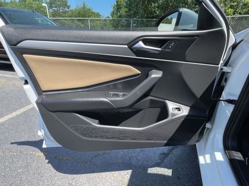 Used 2019 Volkswagen Jetta SE FWD image 18