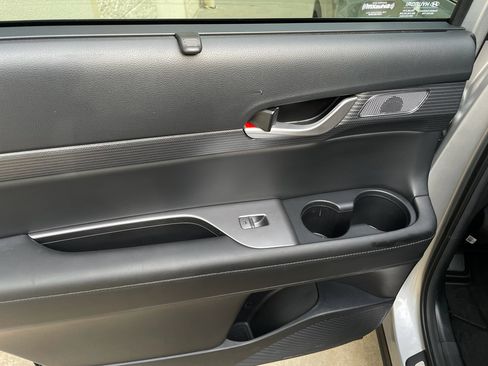 Used 2025 Hyundai Palisade Limited image 18