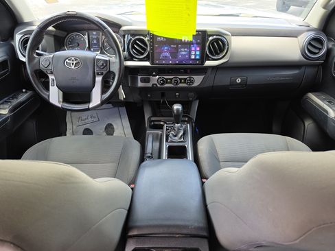 Used 2016 Toyota Tacoma SR5 RWD image 19